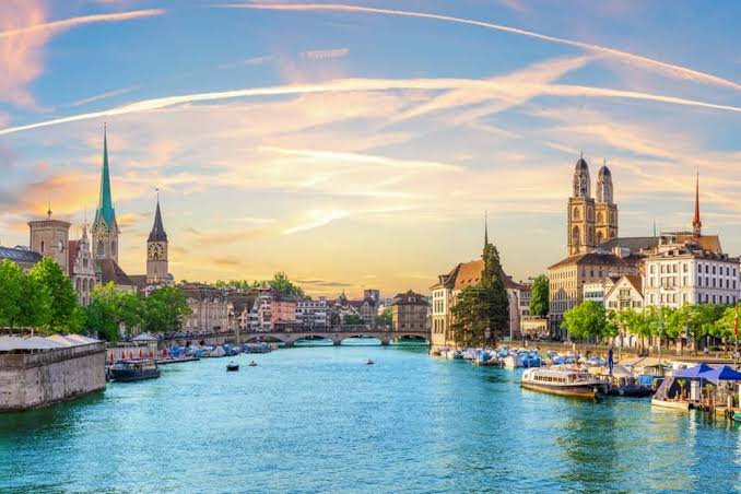 Swiss Paris at a Glance - 2026